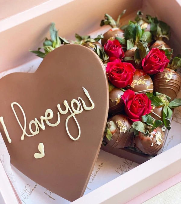 Floral Vanilla Cake and Strawberries Love Box