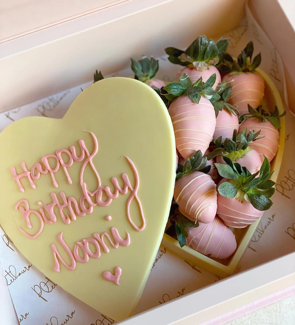 Belgian White Classic Love Box